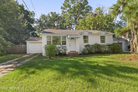 1972 Lakewood Cir, Jacksonville, FL 32207