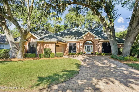 1601 Regatta Dr, Fernandina Beach, FL 32034