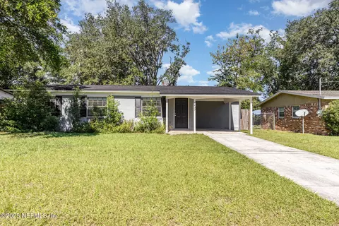 7433 Leroy Dr, Jacksonville, FL 32244