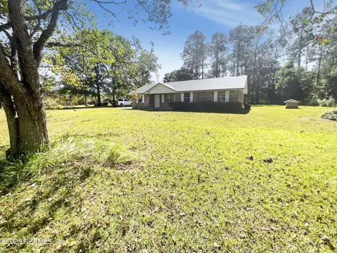 44277 Woodland Cir, Callahan, FL 32011