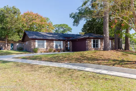 1515 W Pointer Dr W, Jacksonville, FL 32221