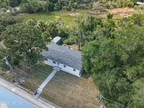 323 N 8th St, Fernandina Beach, FL 32034