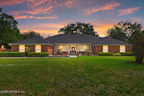 8127 Middle Fork Ln, Jacksonville, FL 32256