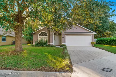 14084 Redrock Lake Dr, Jacksonville, FL 32226