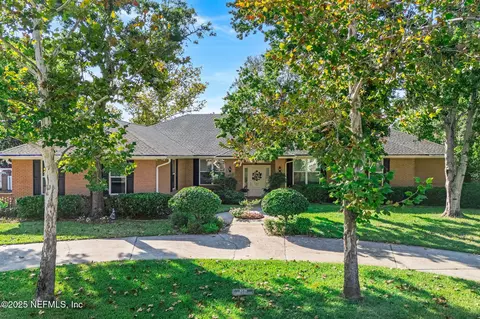 8126 Sabal Oak Ln, Jacksonville, FL 32256