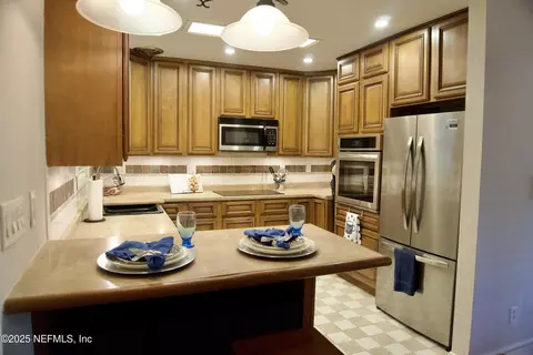 4635 Arthur Durham Dr E, Jacksonville, FL 32210