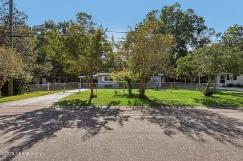 6770 Tinkerbell Ln, Jacksonville, FL 32210