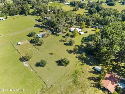 27061 29th Rd, Branford, FL 32008