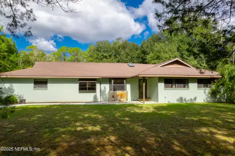 229 Davis Lake Rd, Palatka, FL 32177