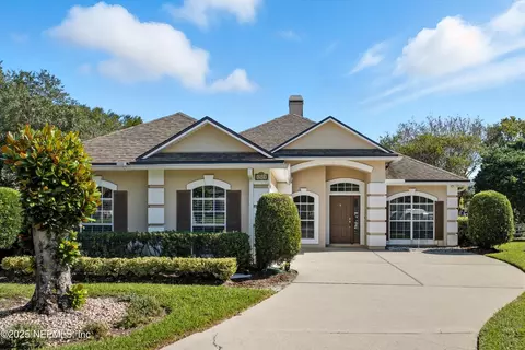 4528 E Seneca Dr, Saint Johns, FL 32259