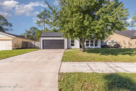 11562 W Ride Dr, Jacksonville, FL 32223