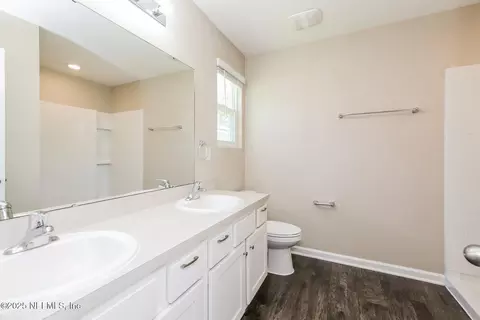 Bath - 43 Cody St, Saint Augustine, FL 32084 photo 2 of 2
