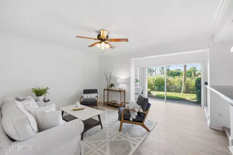 204 Laguna Villas Blvd #A11, Jacksonville Beach, FL 32250