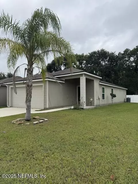 8481 Julia Marie Cir, Jacksonville, FL 32210