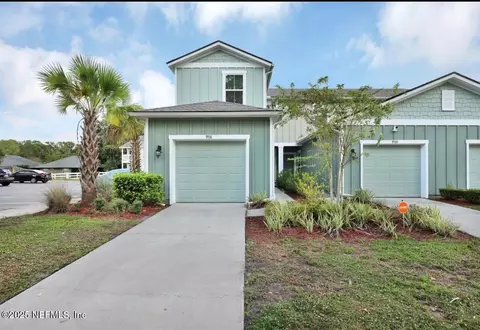 9531 Star Dr, Jacksonville, FL 32256