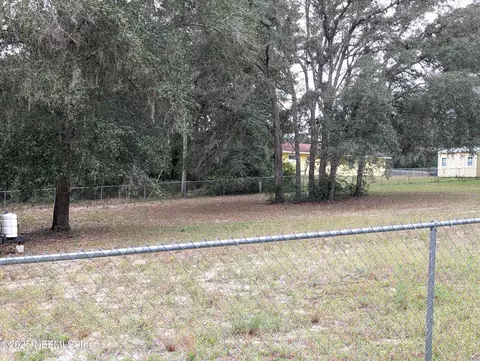 211 1st Way, Interlachen, FL 32148 photo 4