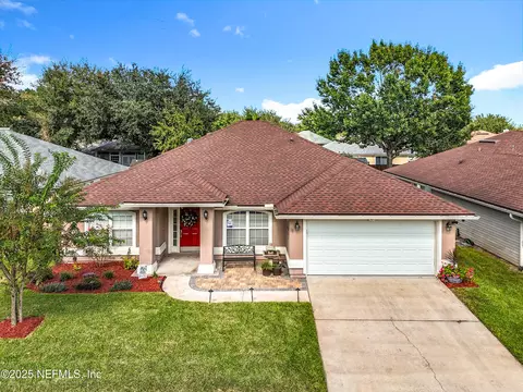 9455 Staplehurst Dr, Jacksonville, FL 32244