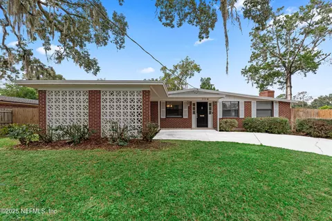 1116 Palisades Dr, Jacksonville, FL 32221