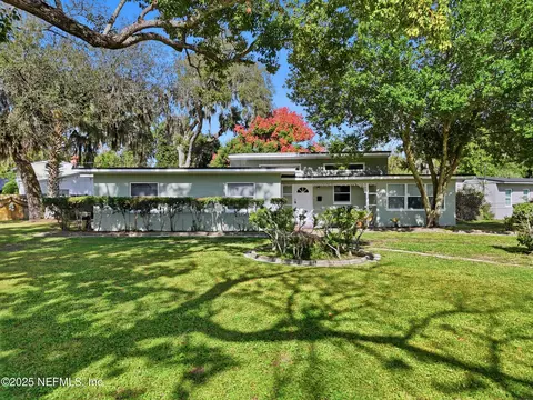 5243 River Forest Dr, Jacksonville, FL 32211