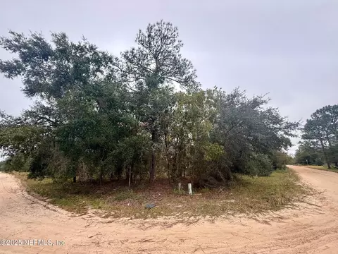 500 Georgette St, Interlachen, FL 32148