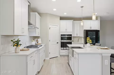 Kitchen - 29 Stargaze Ln, Saint Augustine, FL 32095 photo 3 of 4