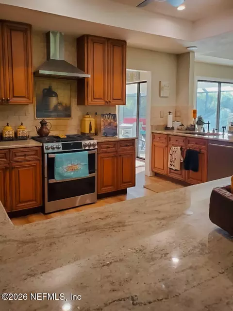 Kitchen - 18 Riverfront Dr, Venice, FL 34293 photo 1 of 2
