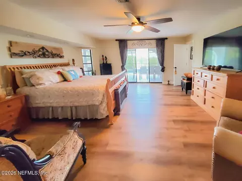 Bedroom - 18 Riverfront Dr, Venice, FL 34293 photo 1 of 7
