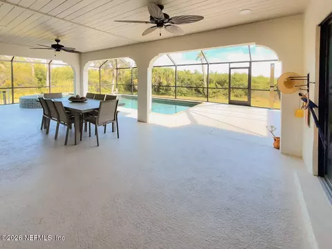 Exterior - 18 Riverfront Dr, Venice, FL 34293 photo 6 of 12