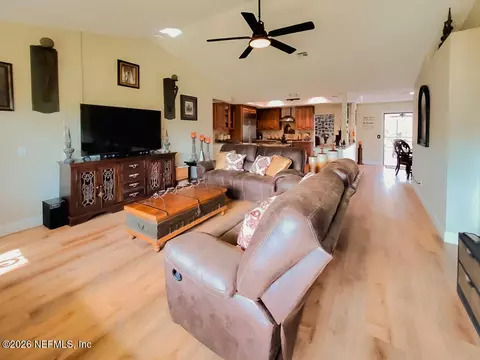 Living - 18 Riverfront Dr, Venice, FL 34293 photo 3 of 3