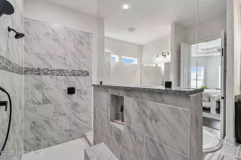 Bath - 295 Pine Grove Pt, Saint Augustine, FL 32092 photo 10 of 13