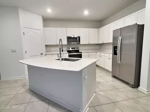Kitchen - 44 Sunnyvale St, Saint Augustine, FL 32095 photo 3 of 4