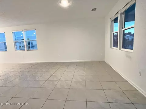 Living - 44 Sunnyvale St, Saint Augustine, FL 32095 photo 4 of 6