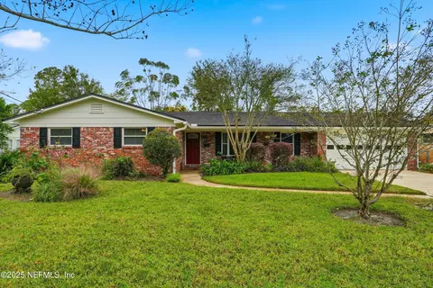 8648 Lincolnshire Rd W, Jacksonville, FL 32217