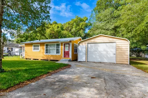 605 Alton Rd, Starke, FL 32091