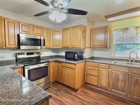2418 Alice St, Palatka, FL 32177