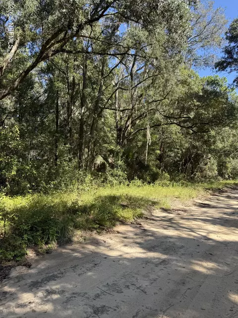 0 Arnold St, Interlachen, FL 32148