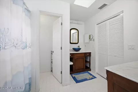 Bath - 101 Ocean Hollow Ln, Saint Augustine, FL 32084 photo 1 of 2