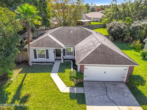 1547 Eddings Grove Ln, Jacksonville, FL 32221