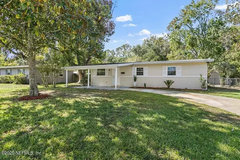 1900 Kusaie Dr, Jacksonville, FL 32246
