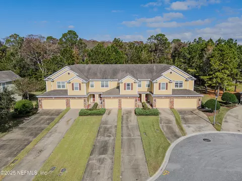6865 Roundleaf Dr, Jacksonville, FL 32258