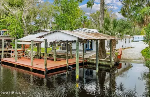 157 Smith Ln, Satsuma, FL 32189