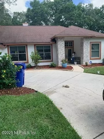 345 Lolly Ln, Jacksonville, FL 32259