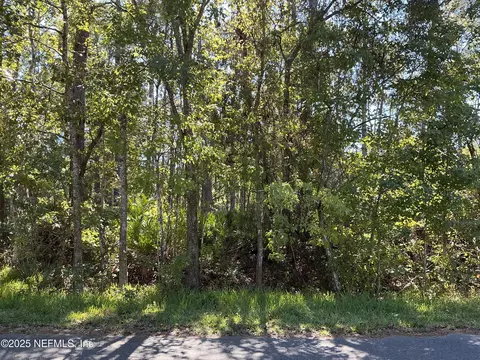 127 Landmark Ave, Satsuma, FL 32189