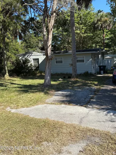 3749 Bunnell Dr, Jacksonville, FL 32246