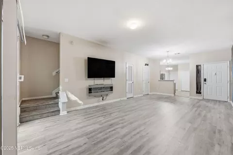 4794 Playpen Dr, Jacksonville, FL 32210