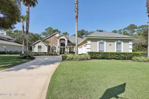 1886 Hickory Trace Dr, Fleming Island, FL 32003