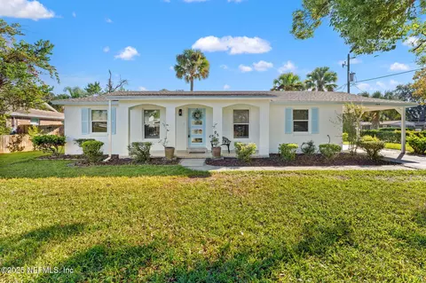 760 Sabalo Dr, Atlantic Beach, FL 32233