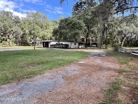 104 Anderson Dr, Pomona Park, FL 32181