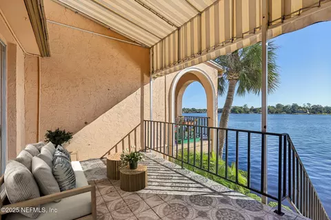 5375 Ortega Farms Blvd #109, Jacksonville, FL 32210