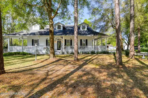 1155 Cousintown Rd, Interlachen, FL 32148